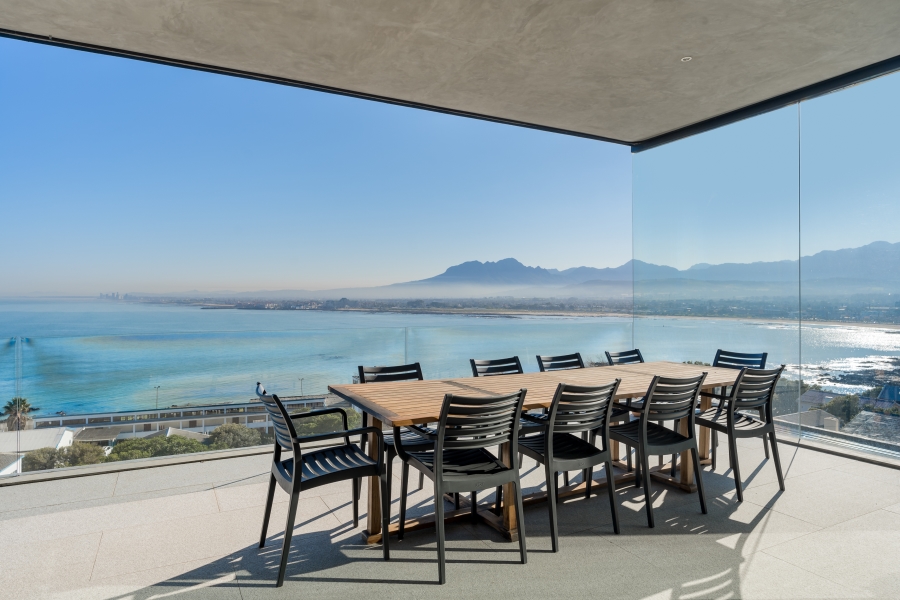 To Let 3 Bedroom Property for Rent in Gordons Bay Village Western Cape